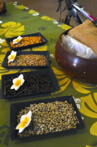 焙煎所のコーヒー豆のサンプル